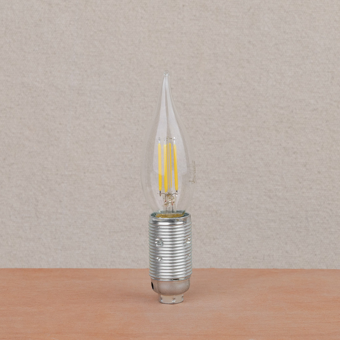 Ampoule LED forme flamme E14