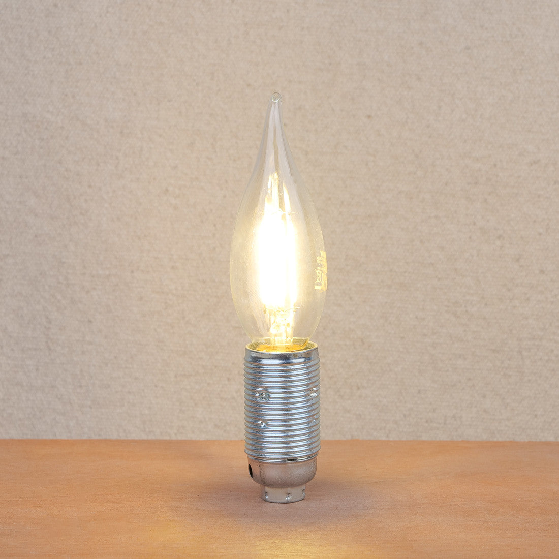 Ampoule LED forme flamme E14