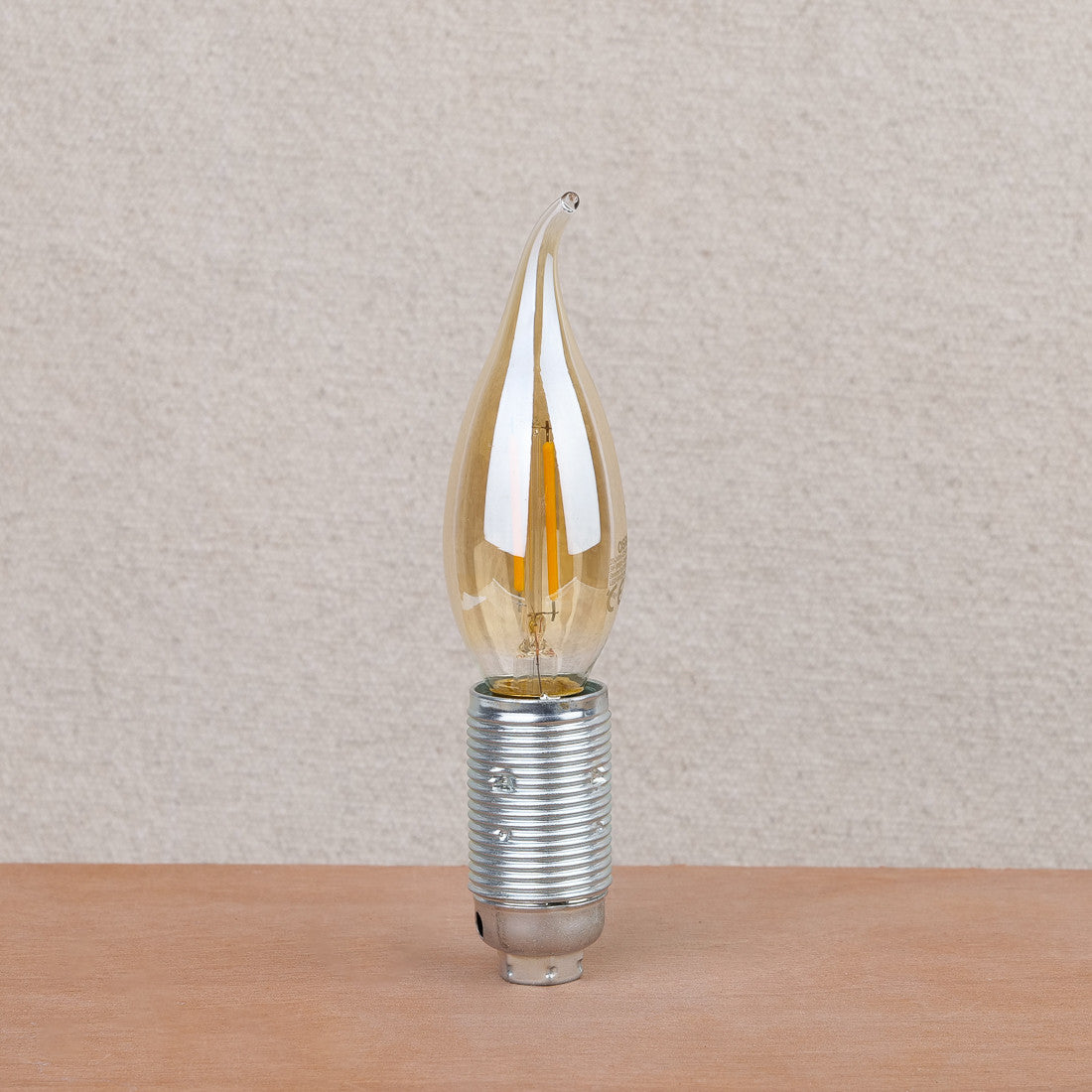Ampoule LED forme flamme E14