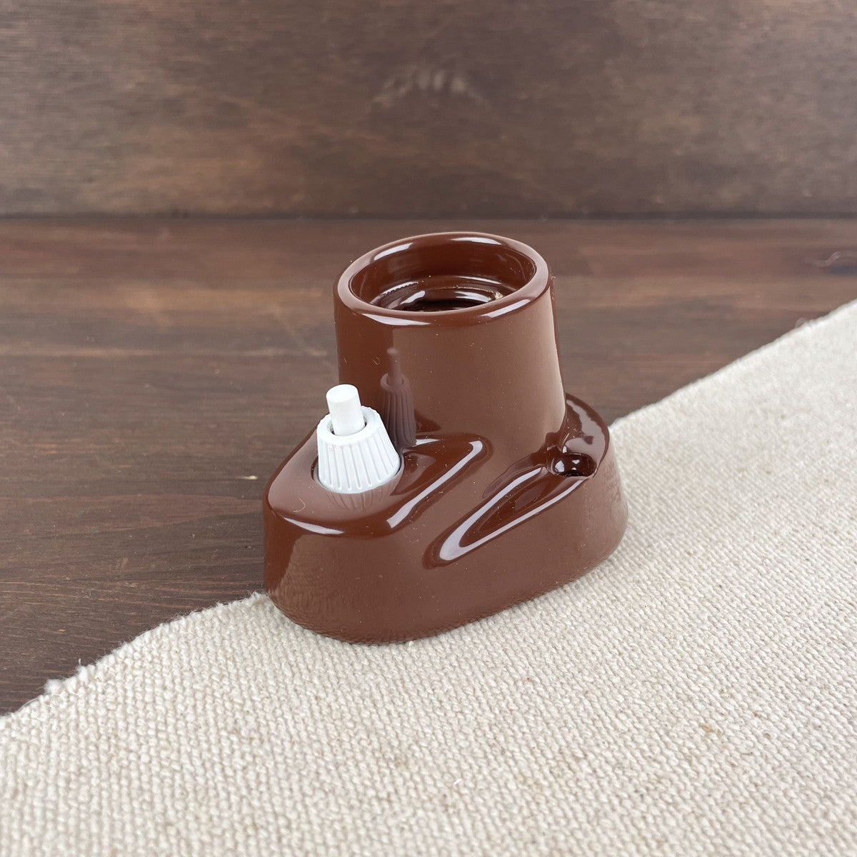 Applique murale en porcelaine avec interrupteur