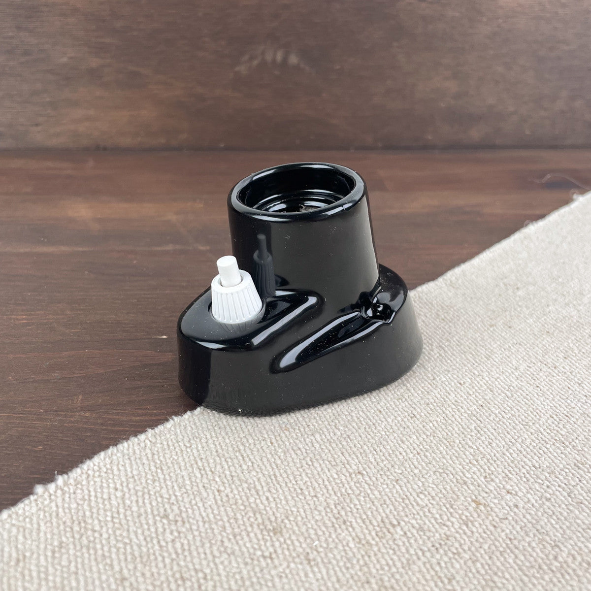Applique murale en porcelaine avec interrupteur