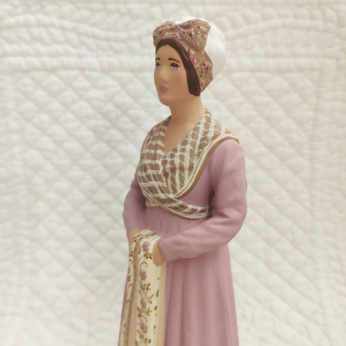 Arlésienne XVIIIème 18cm