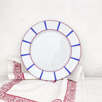Assiette plate basque rouge et bleue
