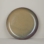 Assiette plate en grès brun