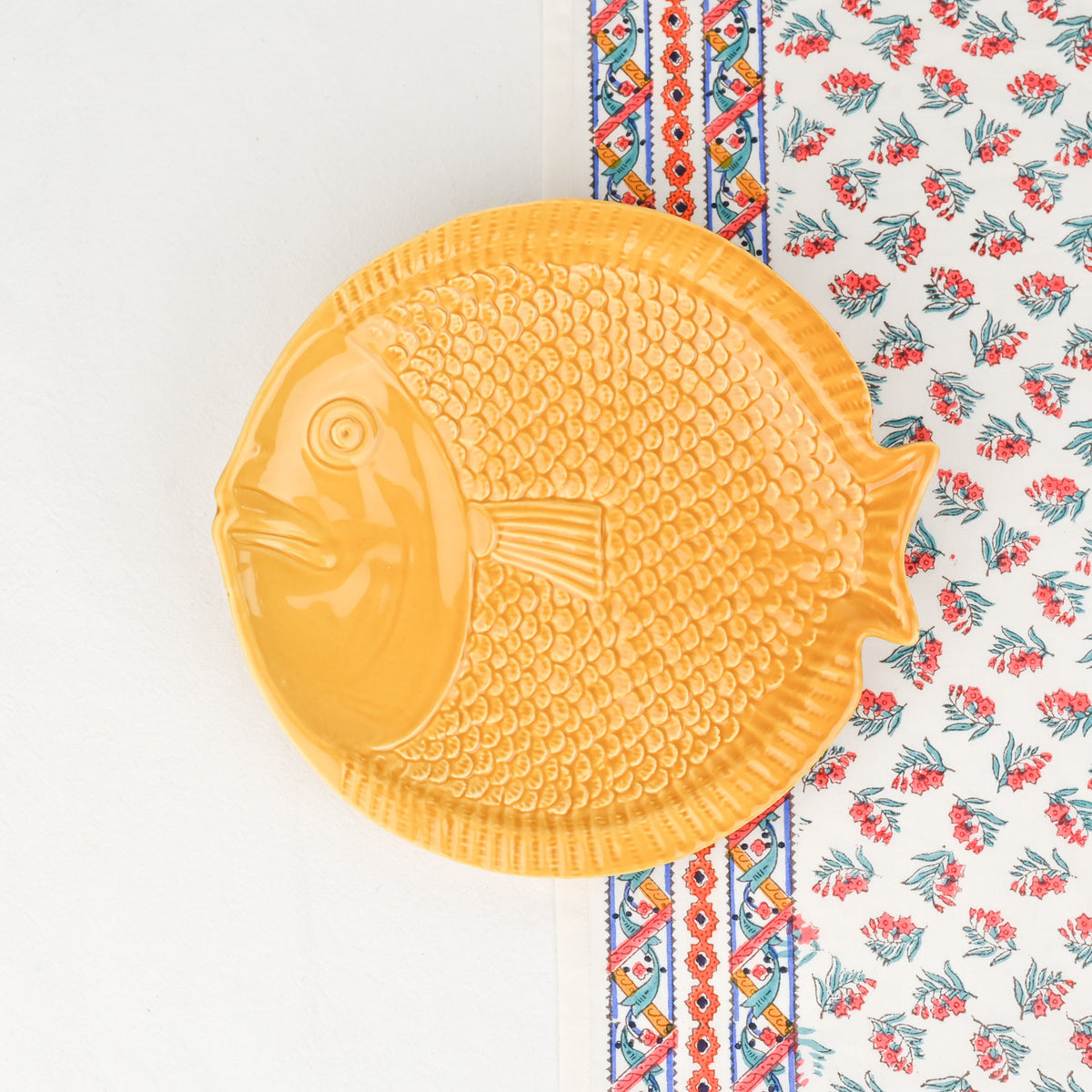 Assiette Poisson jaune céramique portugaise