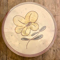 Assiette tourne omelette décor anémone