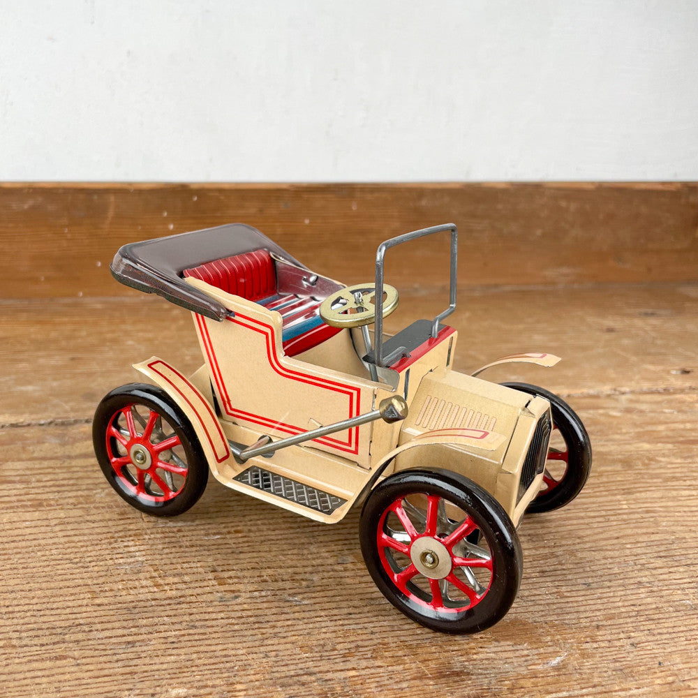 Voiture Austin mécanique beige