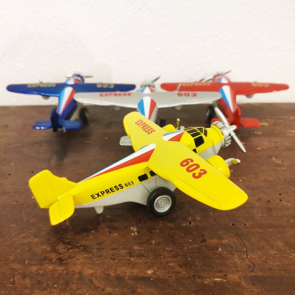 Avion à rétro-friction