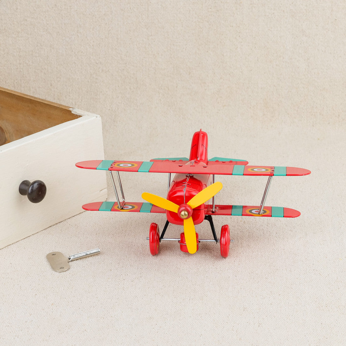 Avion biplan mécanique
