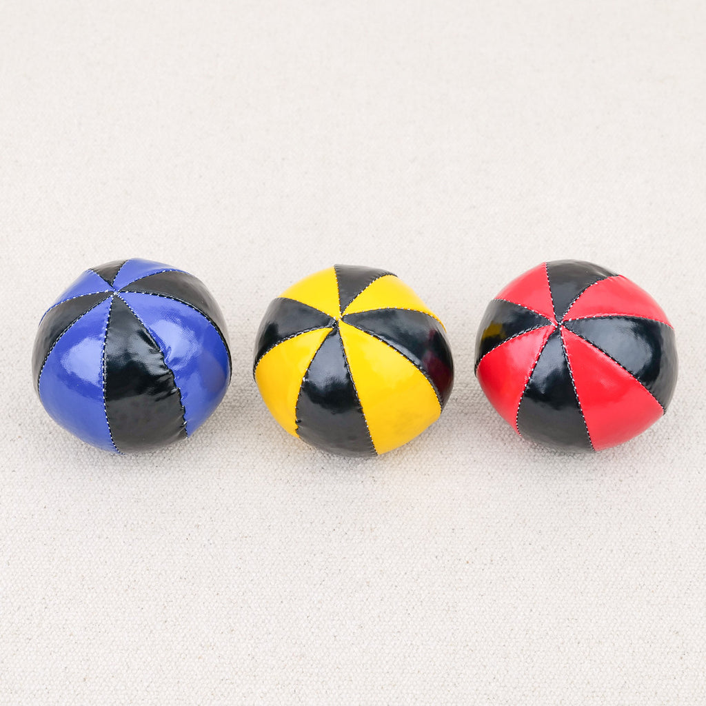 Balles de jonglage jaune rouge et bleu