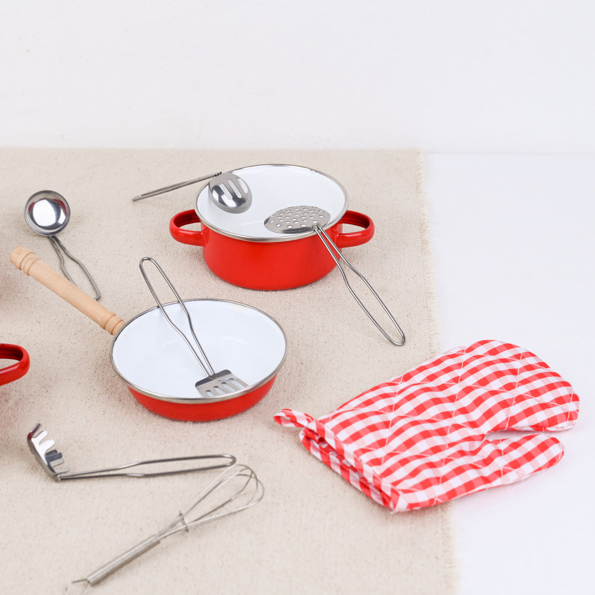 Batterie de cuisine rouge pour enfants