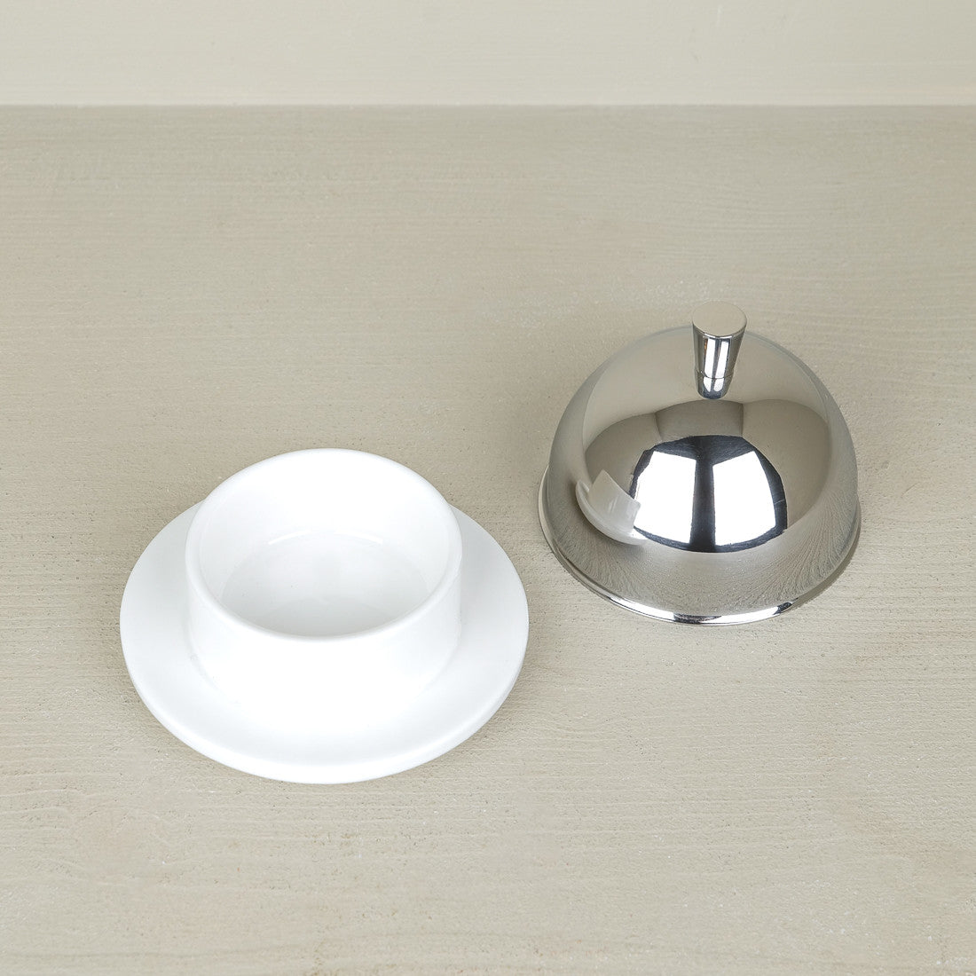 Beurrier porcelaine cloche inox