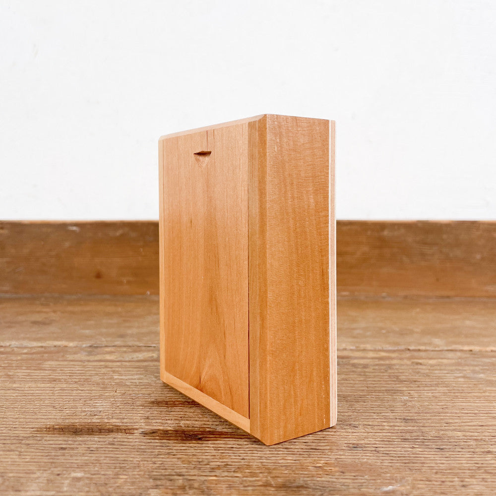 Boîte en bois pour jeu de cartes