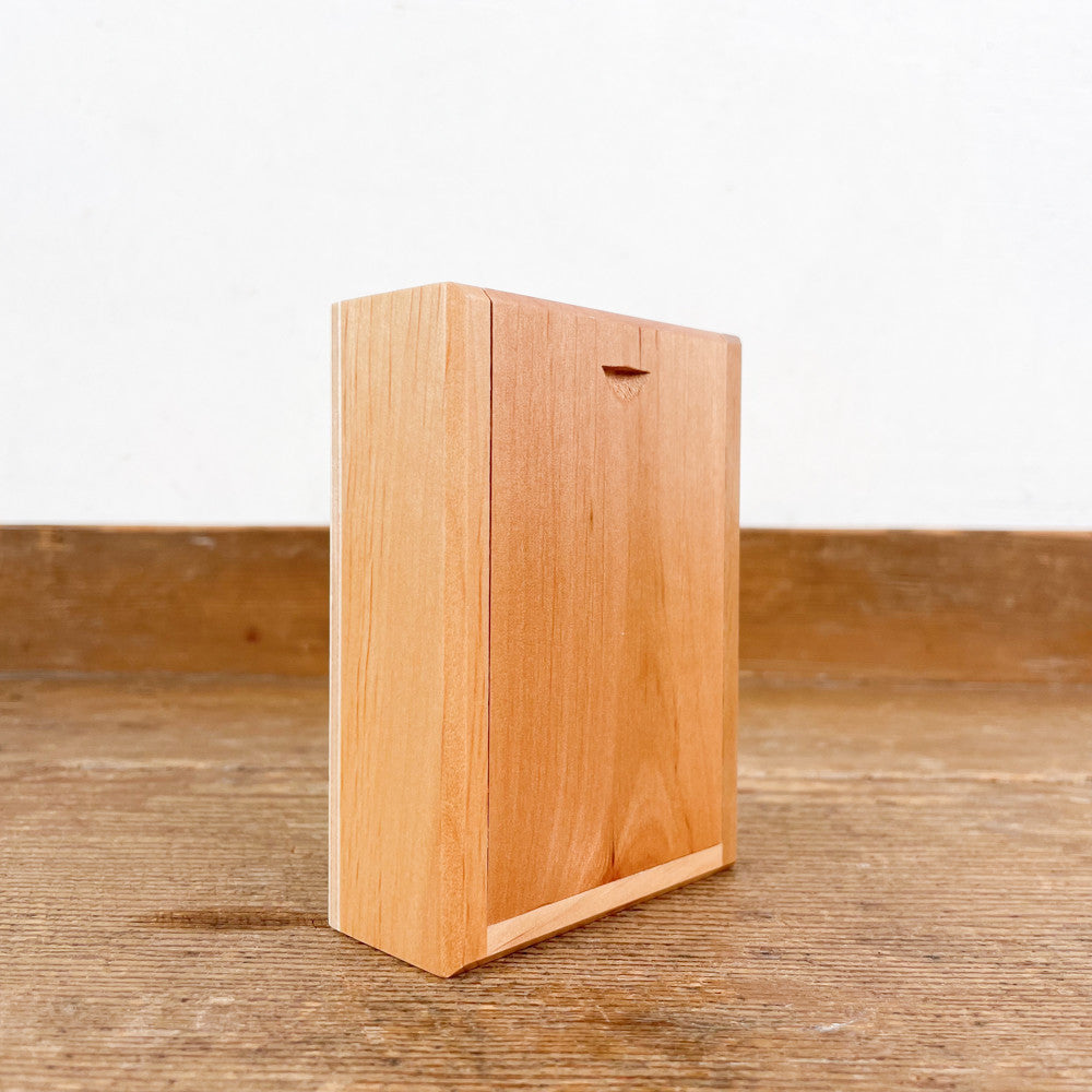 Boîte en bois pour jeu de cartes