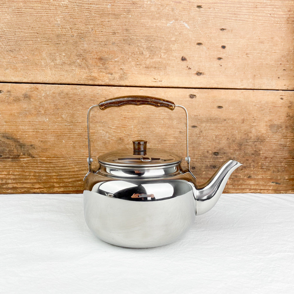 Bouilloire en inox et bakélite 2.75L / 3.5L
