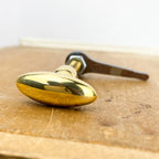 Bouton clavette olive en laiton poli