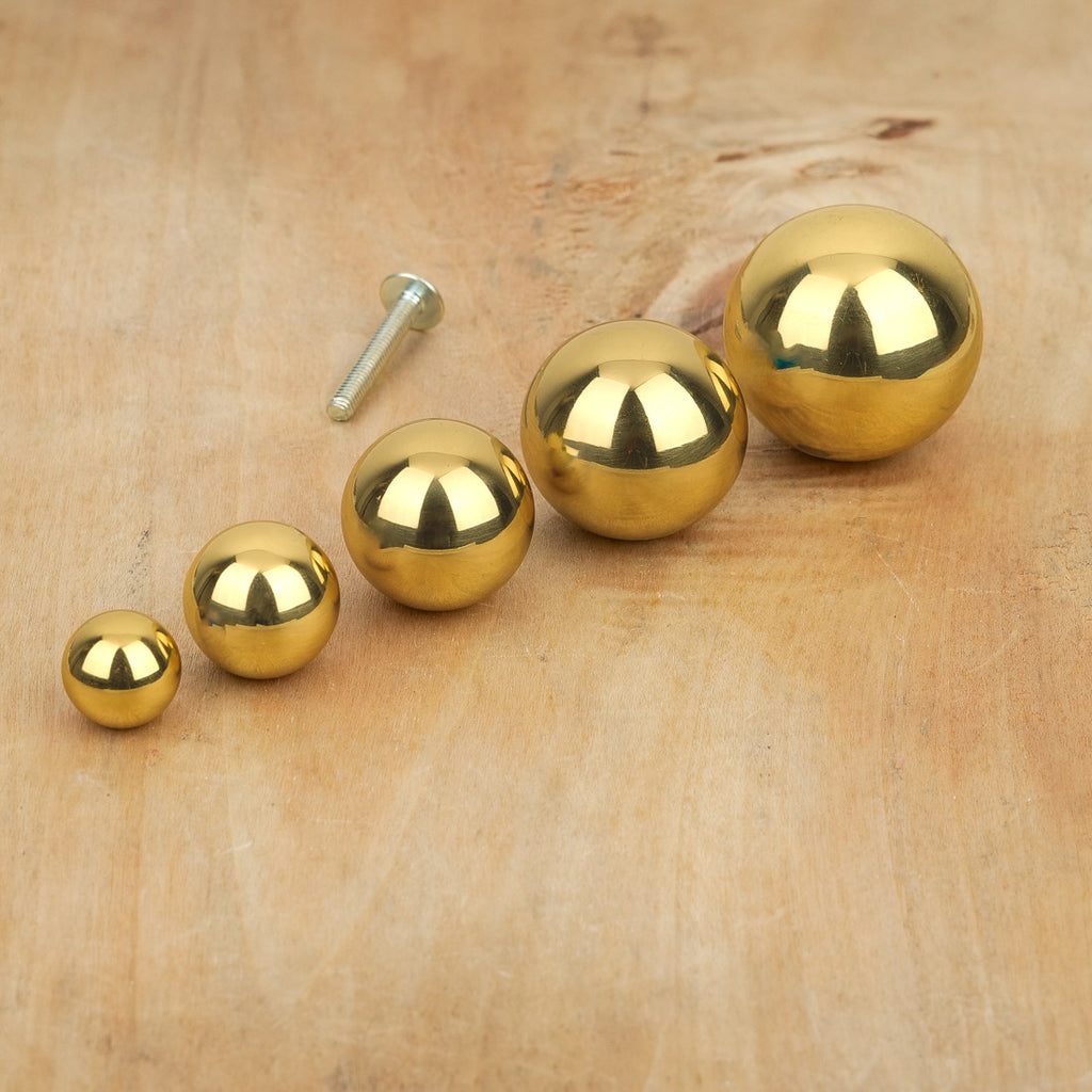 Bouton de meuble boule laiton poli