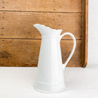 Broc Jeannot en porcelaine de Limoges