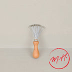 Brosse pour brosses et peignes