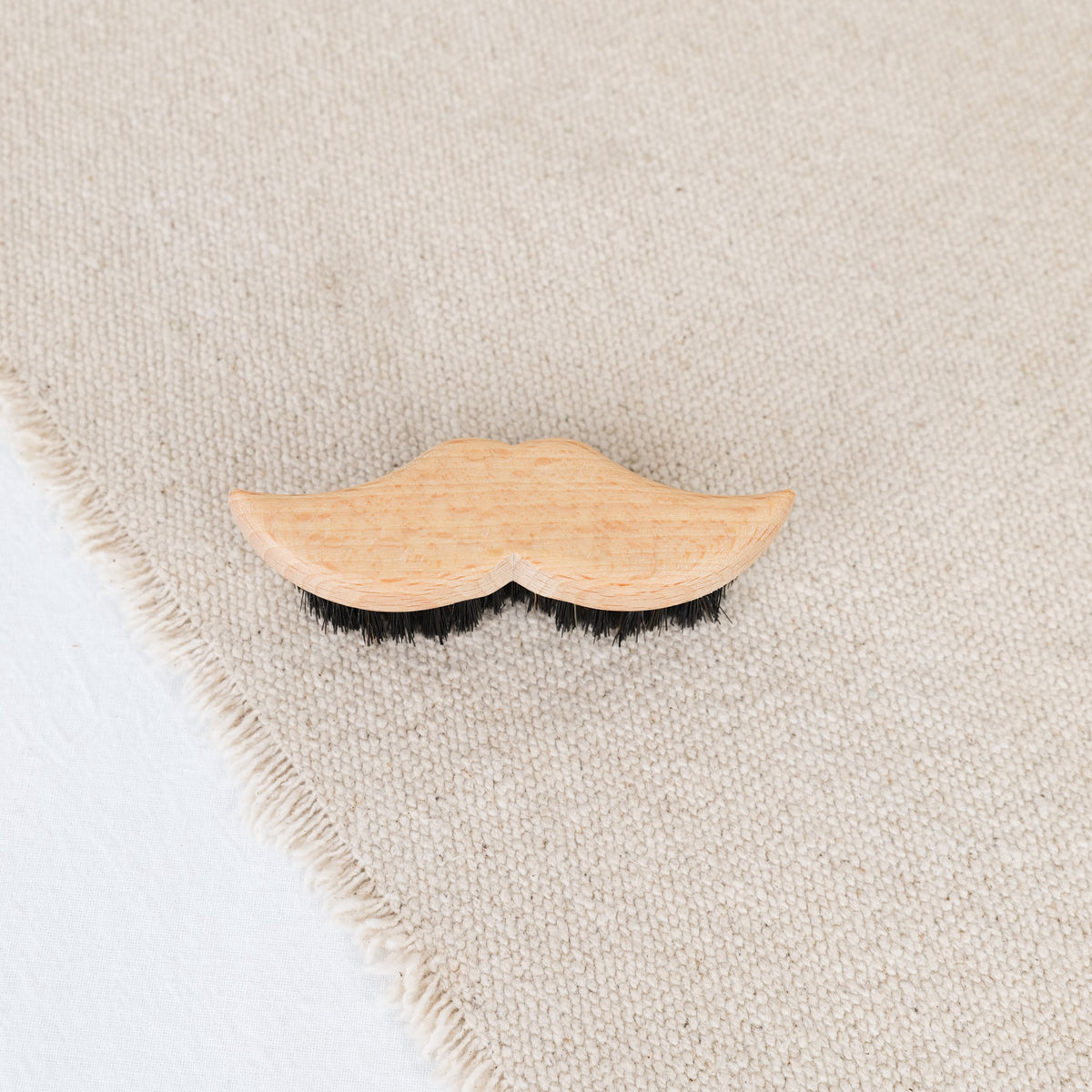 Brosse à moustache