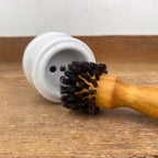 Brosse de nettoyage pour prises électriques