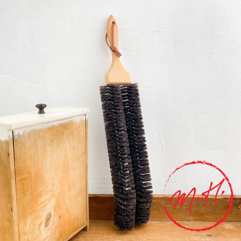 Brosse pour radiateur de salle de bain