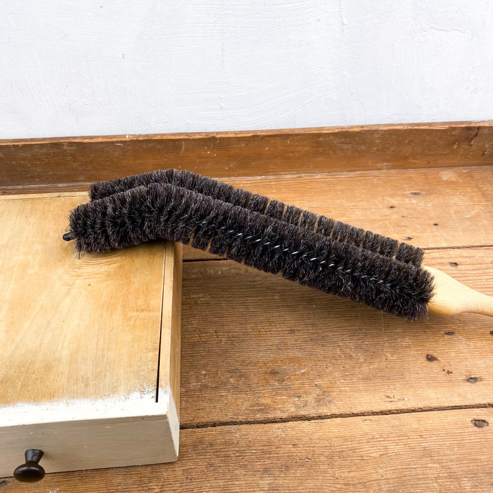 Brosse pour radiateur de salle de bain
