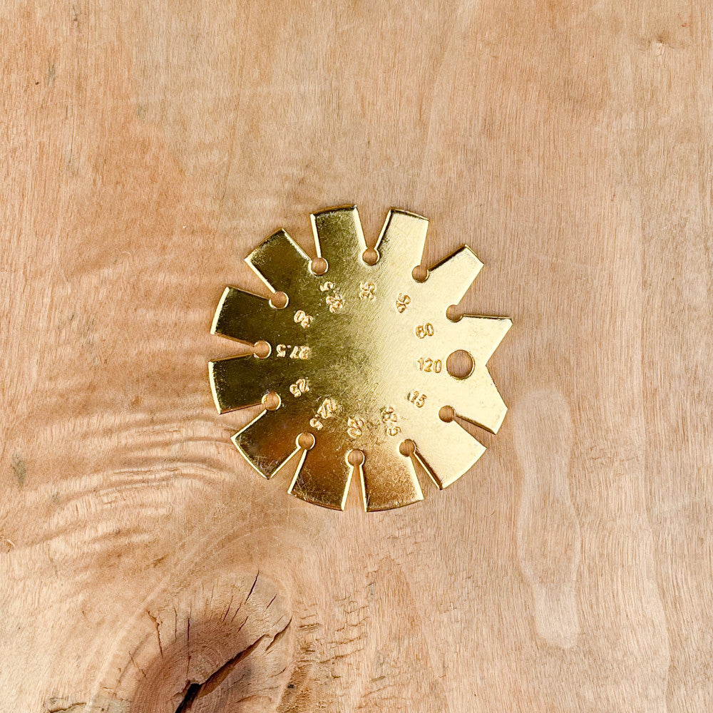 Calibre d'affûtage pour outils à bois