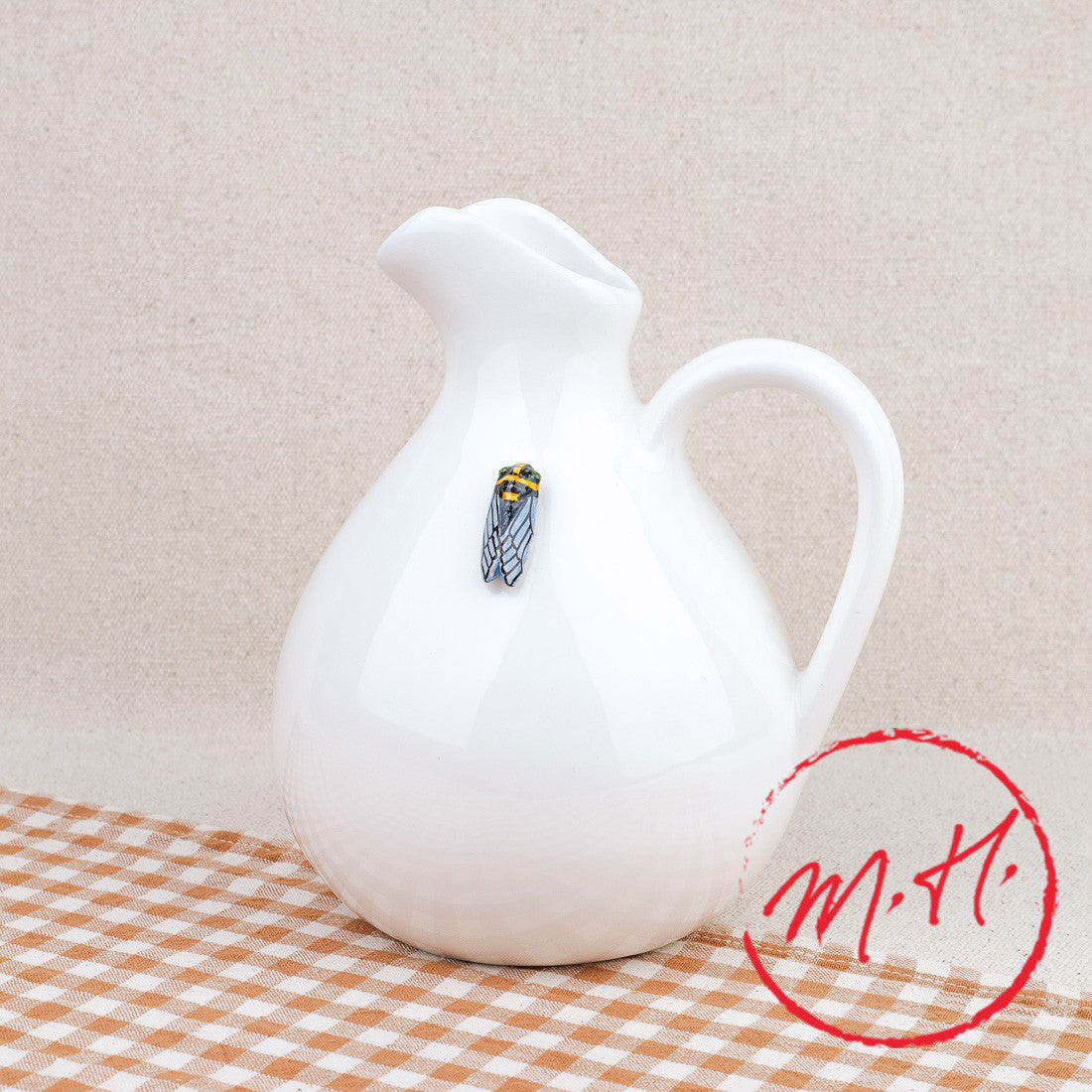 Carafe blanche cigale