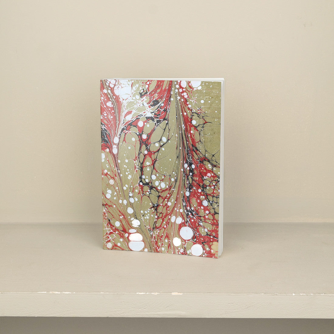 Carnet A5 en papier marbré kaki