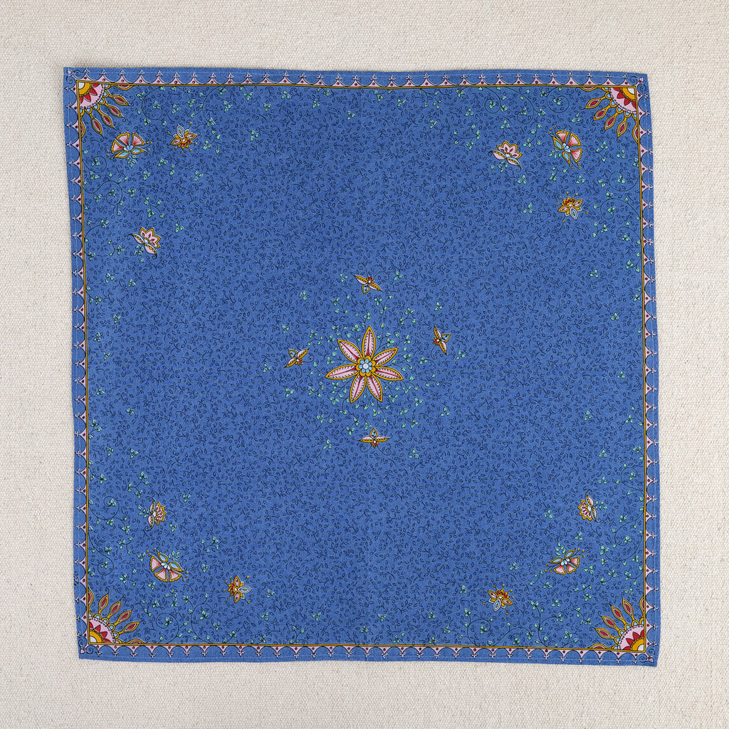 Carré provençal bleu