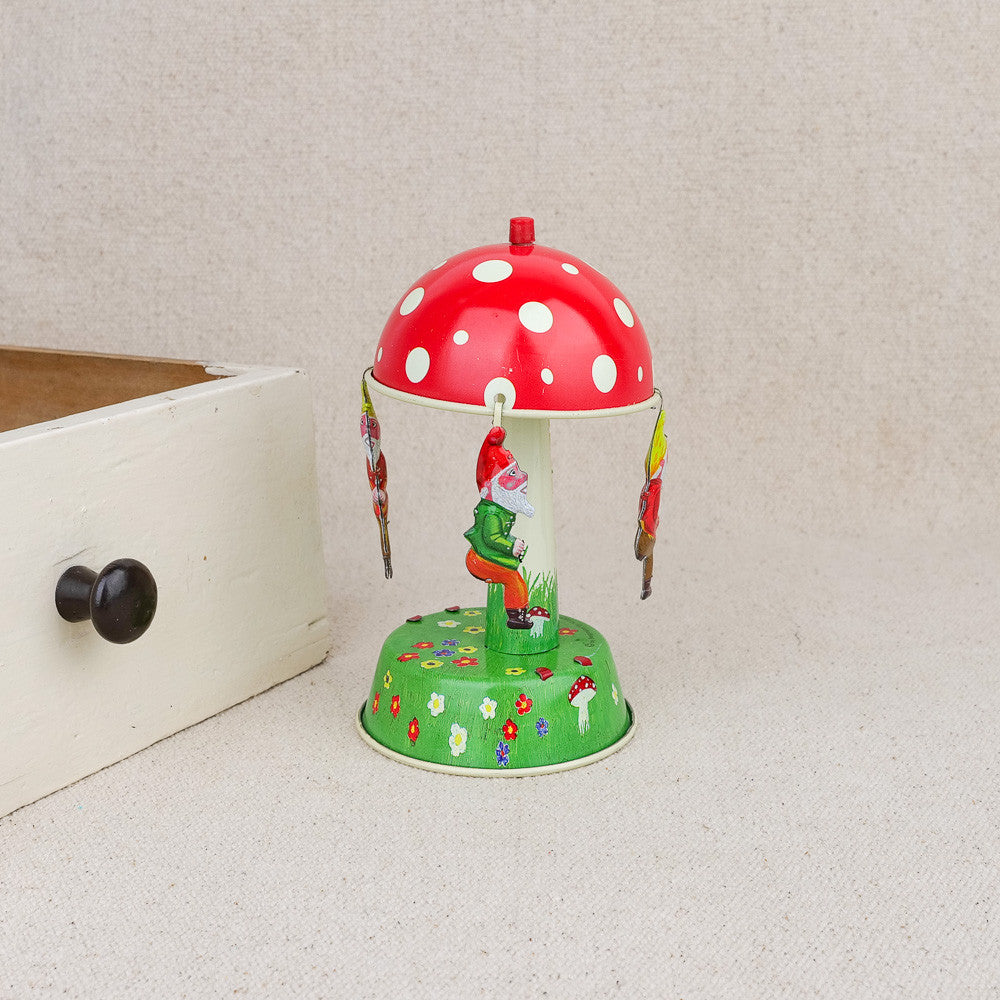 Carrousel mécanique champignon et gnomes