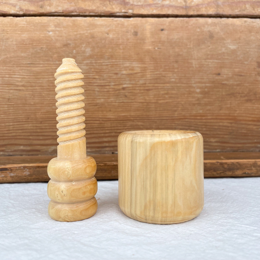 Casse-noix traditionnel en buis Made in France
