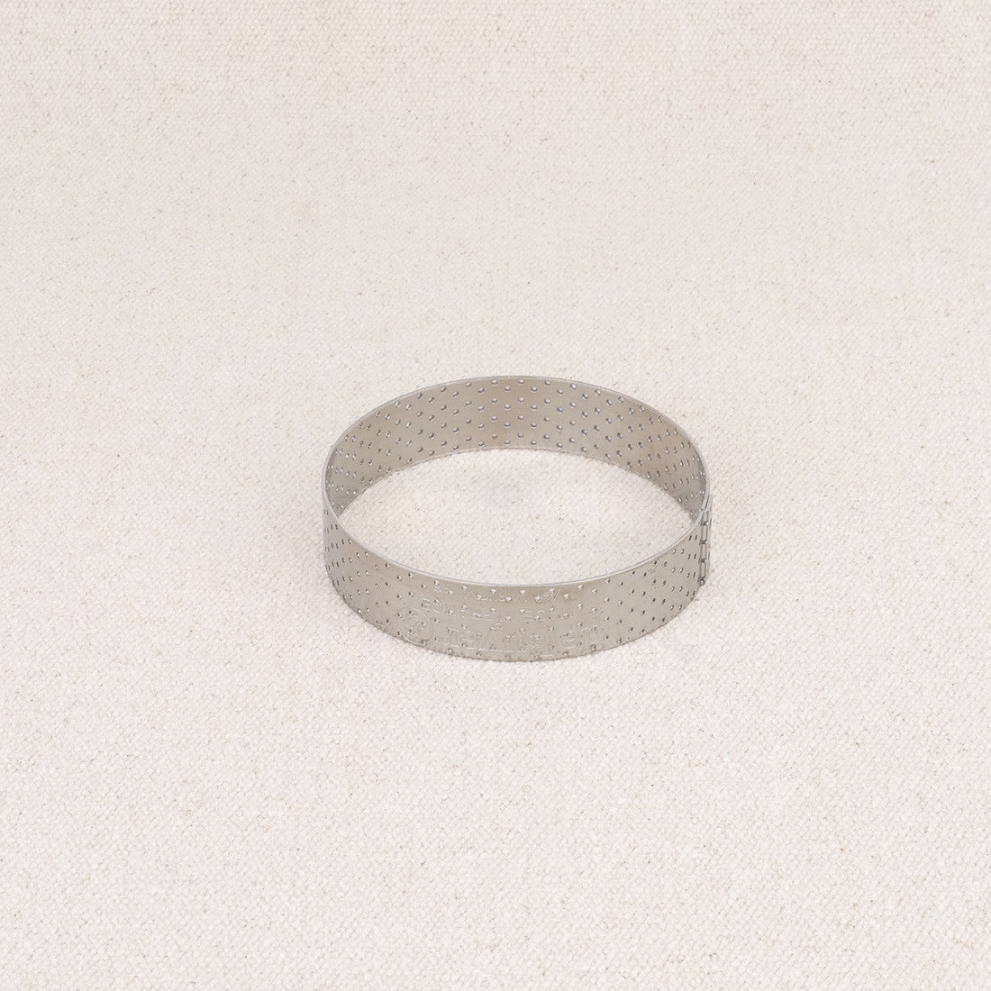 Cercle à tarte perforé en inox De Buyer 8,5 cm
