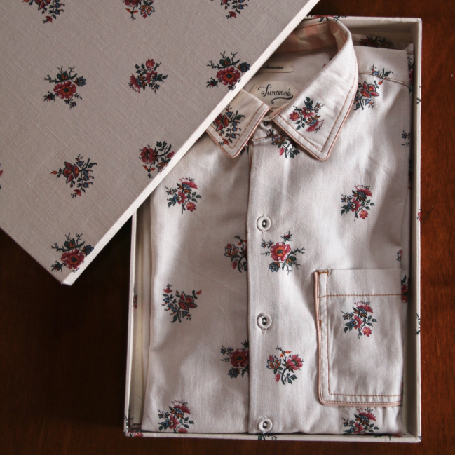 Chemise écrue à fleurs