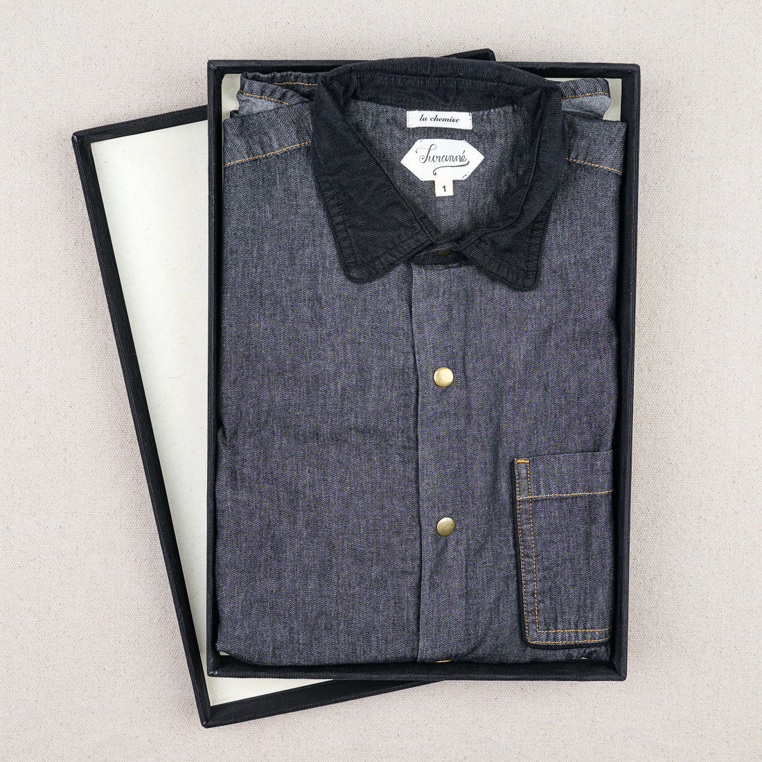 Chemise en jean et velours côtelé