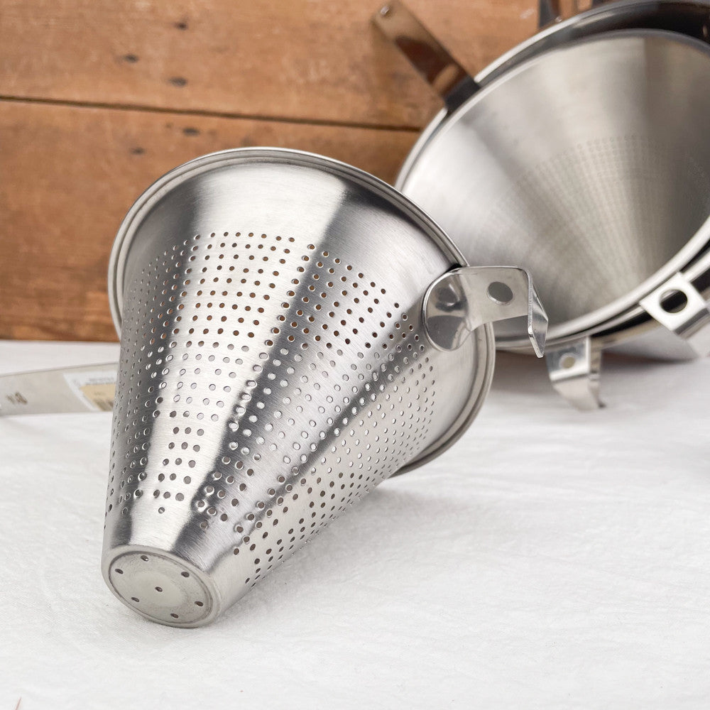 Chinois en inox De Buyer