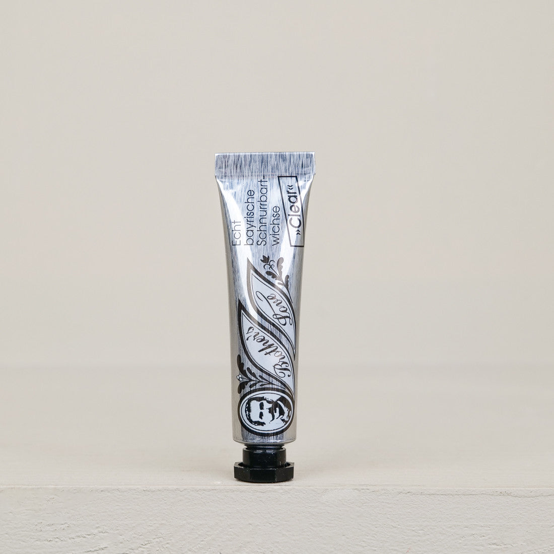 Cire à moustache