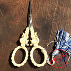 Ciseaux à broder façon ivoire veiné motif S