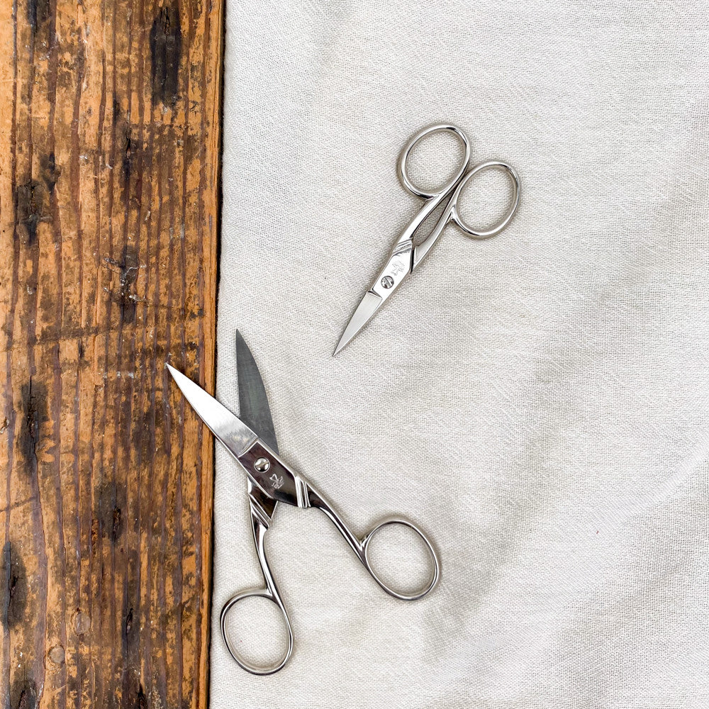 Ciseaux à ongles courbes