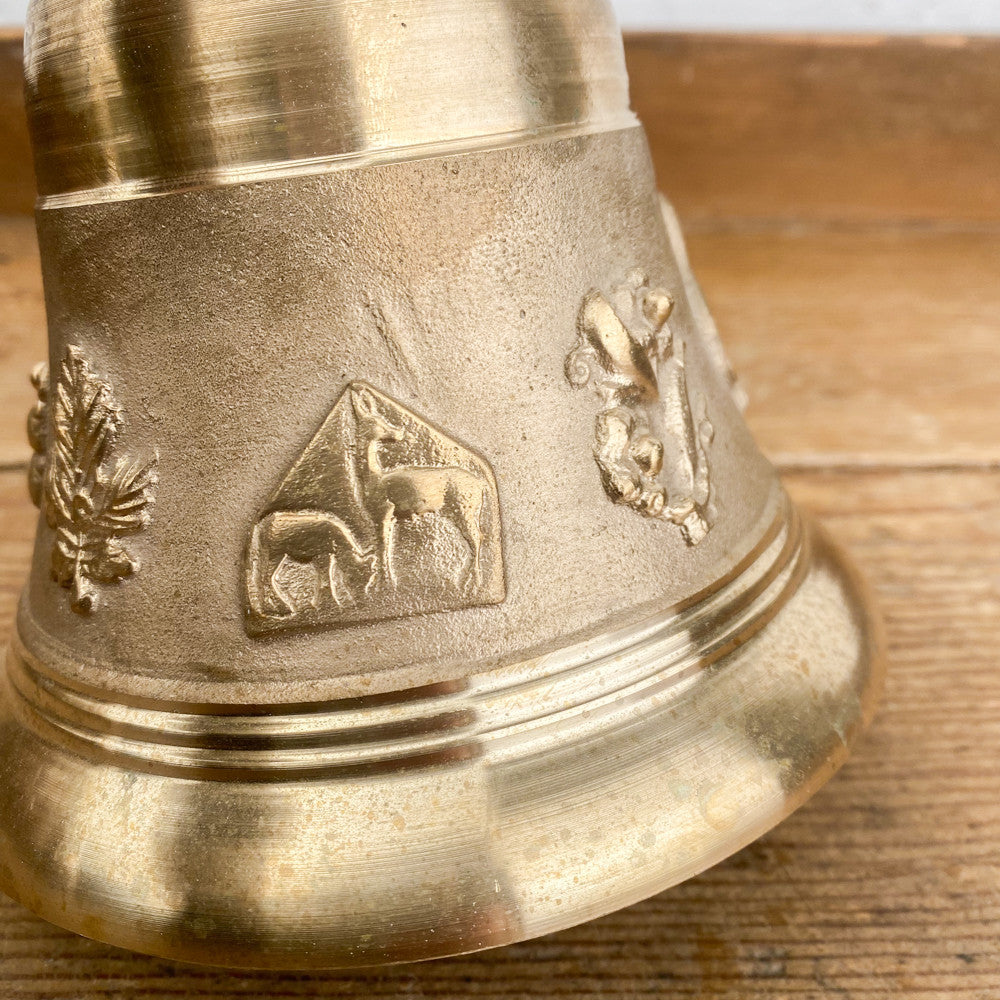 Cloche de table en bronze doré