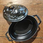 Cocotte en fonte cochonnet Staub