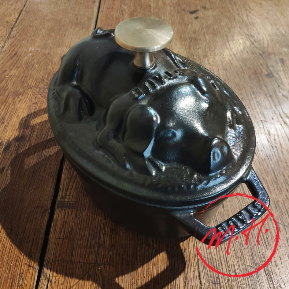 Cocotte en fonte cochonnet Staub