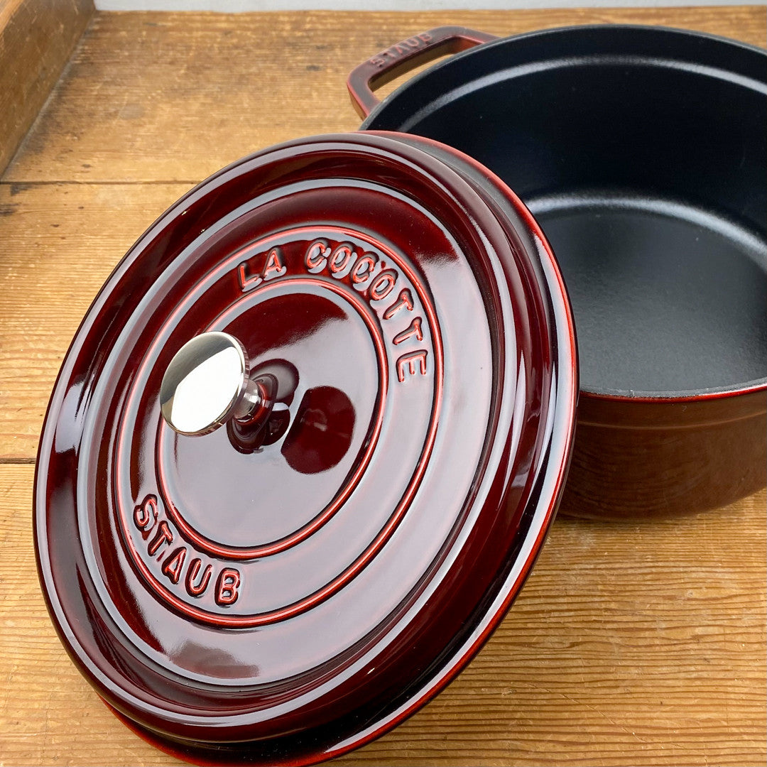 Cocotte ronde en fonte grenat