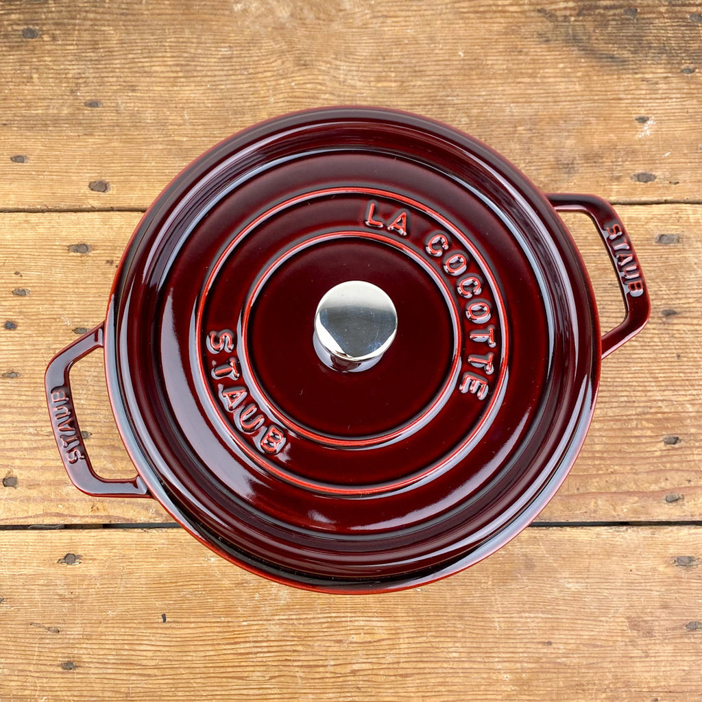 Cocotte ronde en fonte grenat