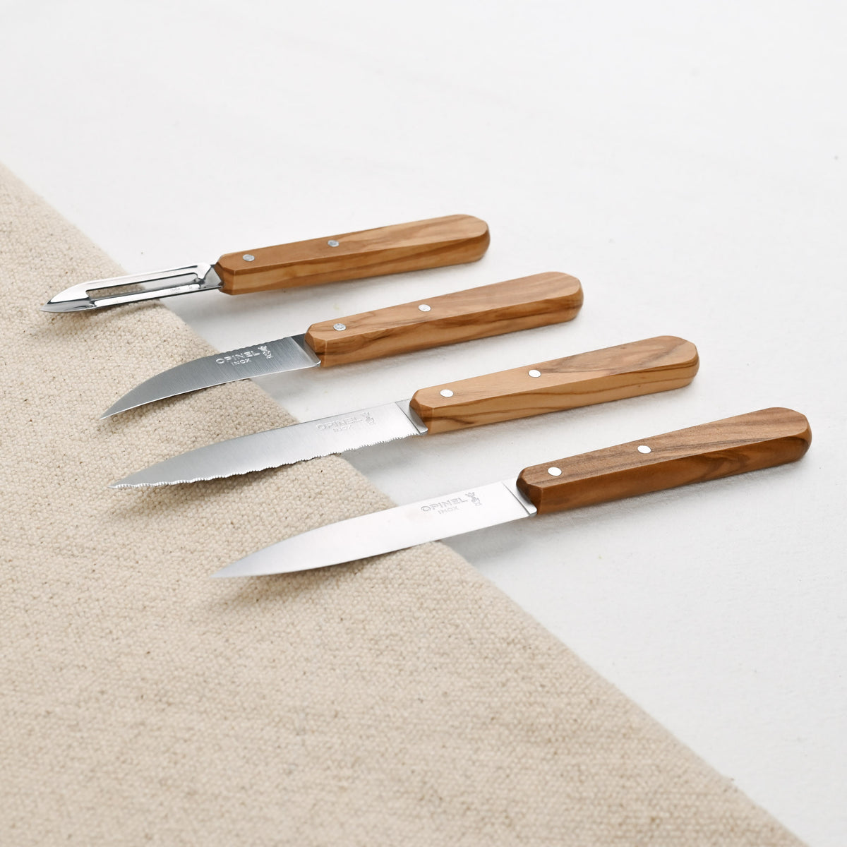Coffret "Essentiels" d'Opinel en olivier