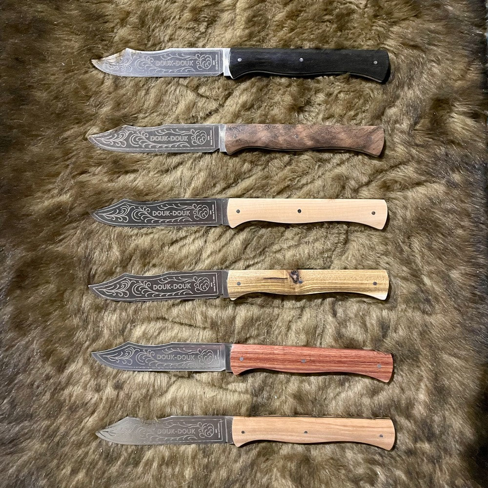 Coffret prestige de 6 couteaux Douk-Douk© de table manche bois.