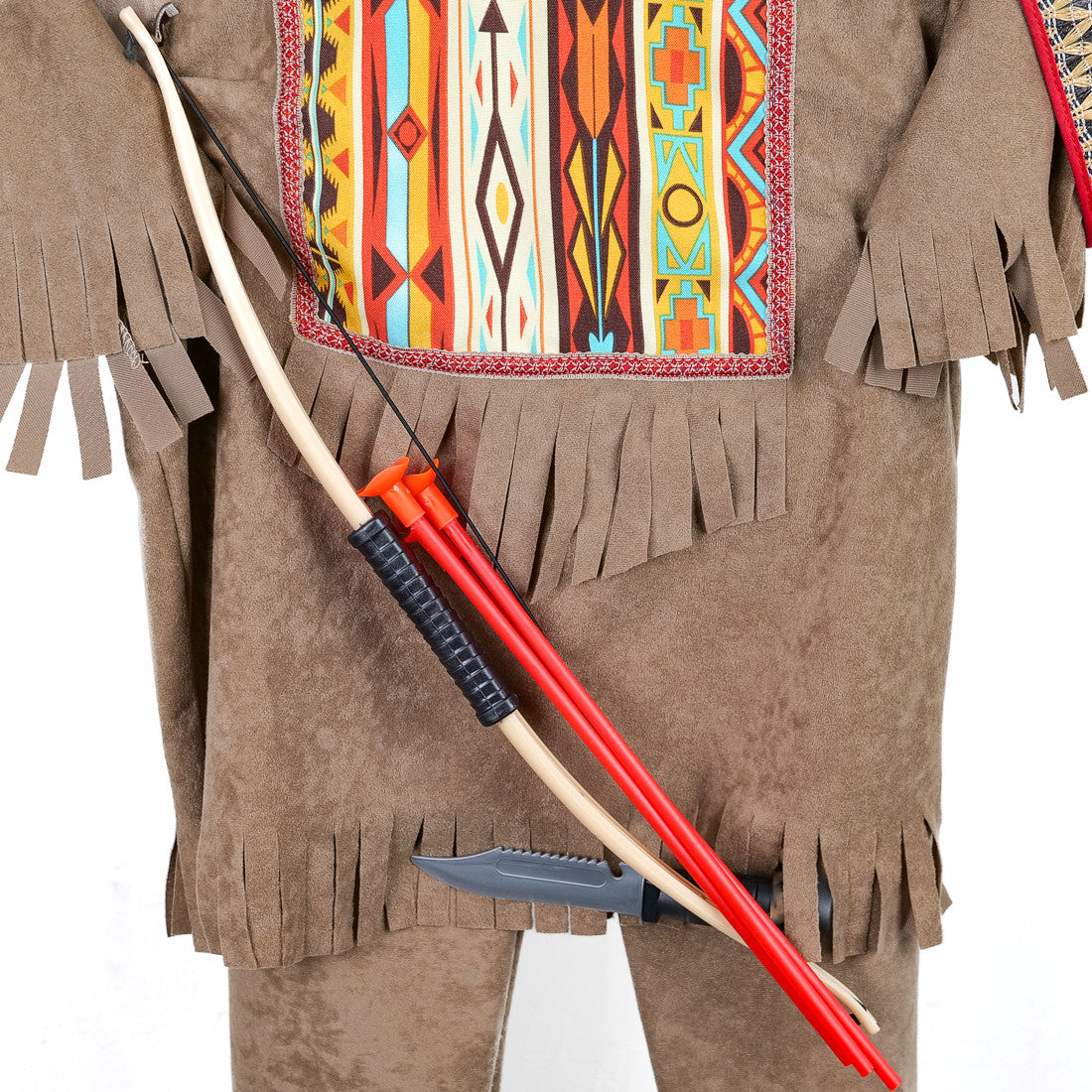 Costume d'indien avec arc, coiffe de plumes et couteau