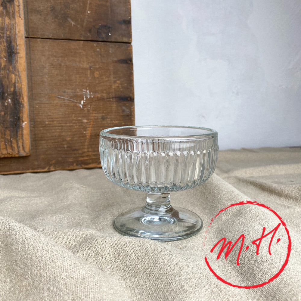 Coupe à glace en verre côtelé