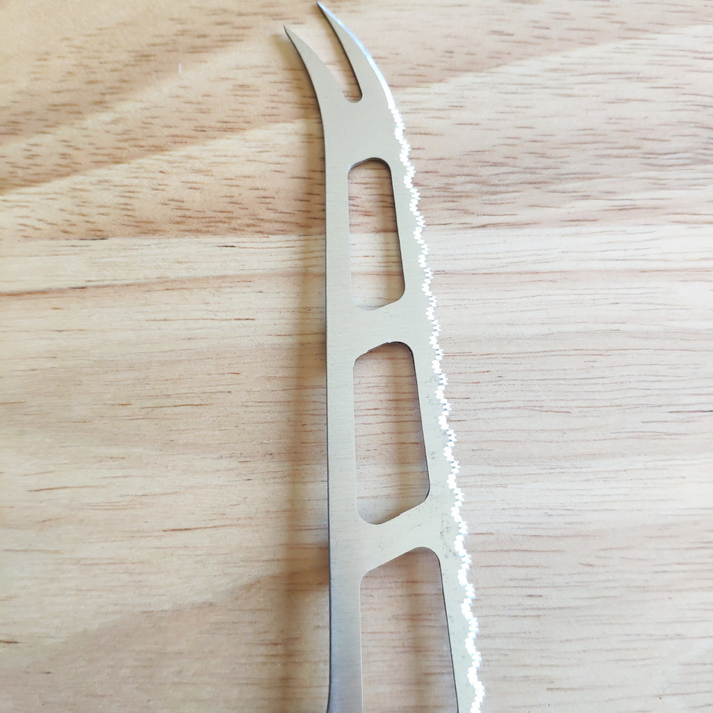 Couteau à fromage long